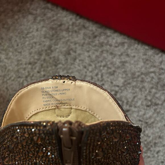 Betsey Johnson Diva Booties 8.5 - Picture 8 of 8